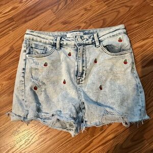 Judy Blue Distressed Denim Shorts with Cherry Embroidery Sz L